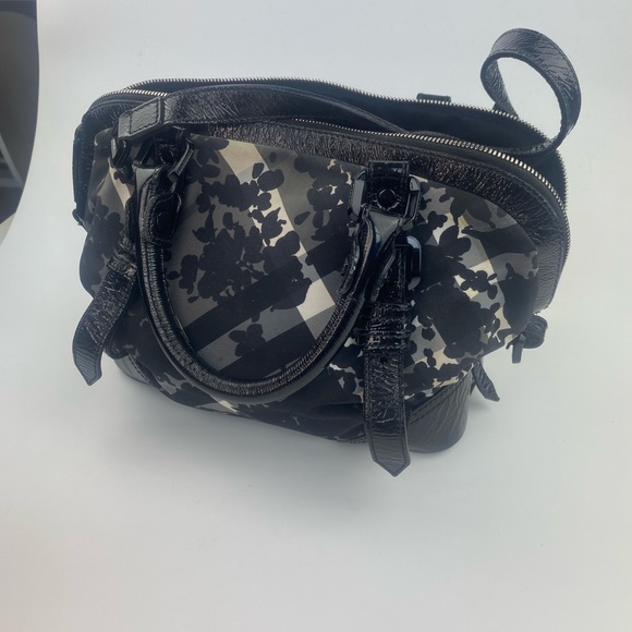 Burberry Floral Beat Satchel - Picture 2 of 8